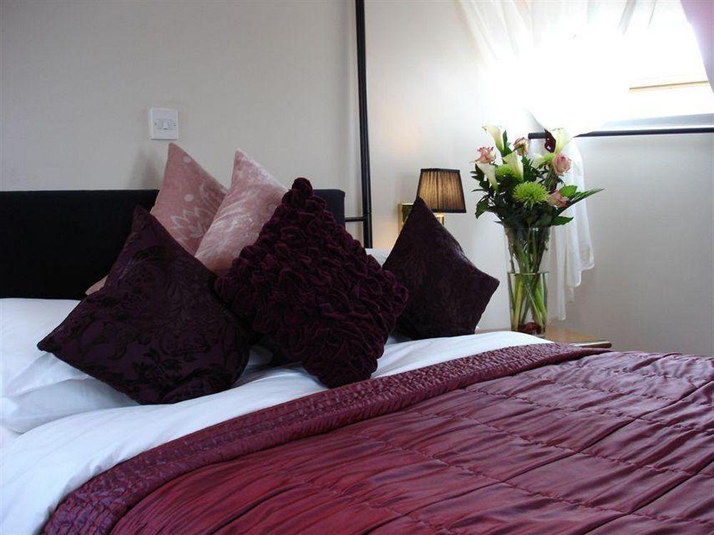 Crouchers Hotel Чичестер Экстерьер фото